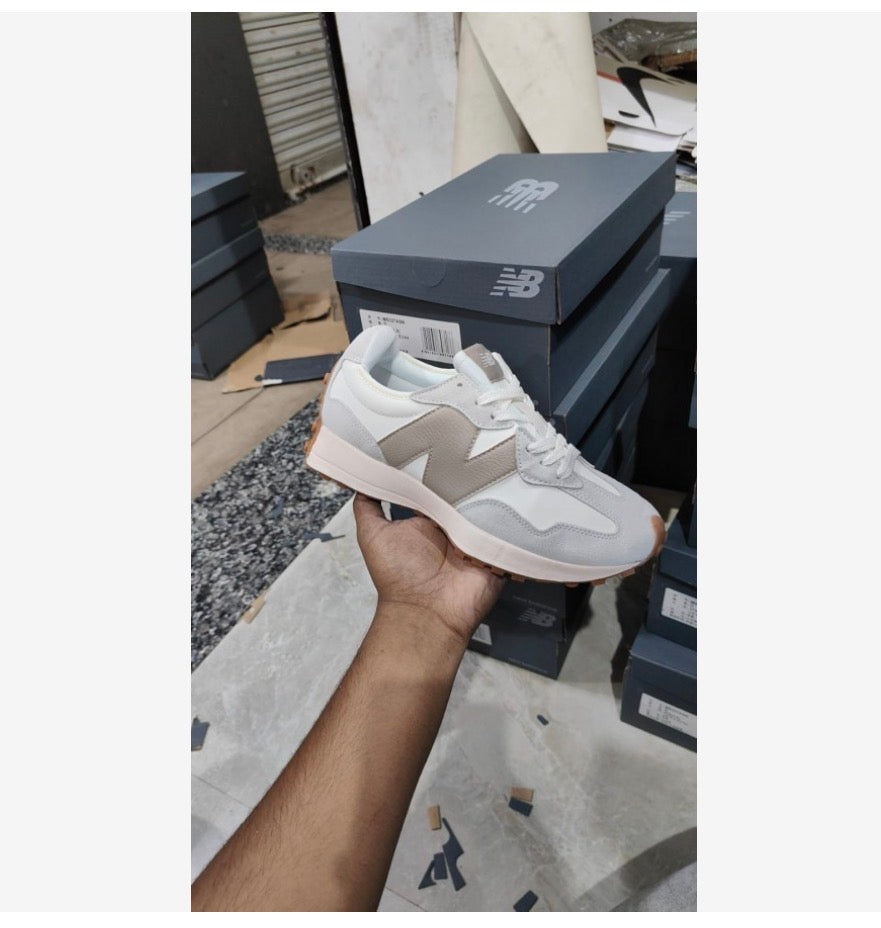 New Balance 327 Moonbeam Driftwood